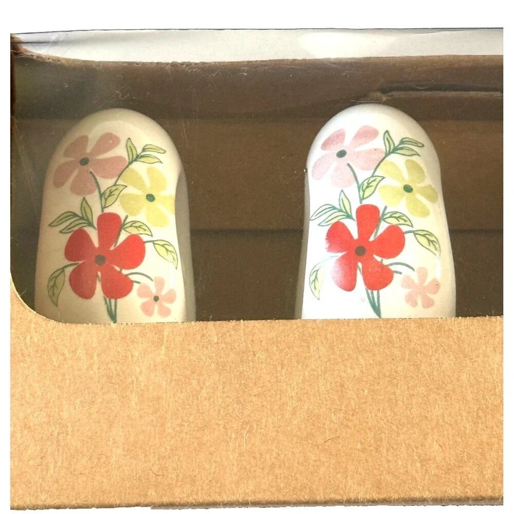 Tahari Home Napkin Rings Spring Flowers on White Ceramic Spring Summer Set of 4